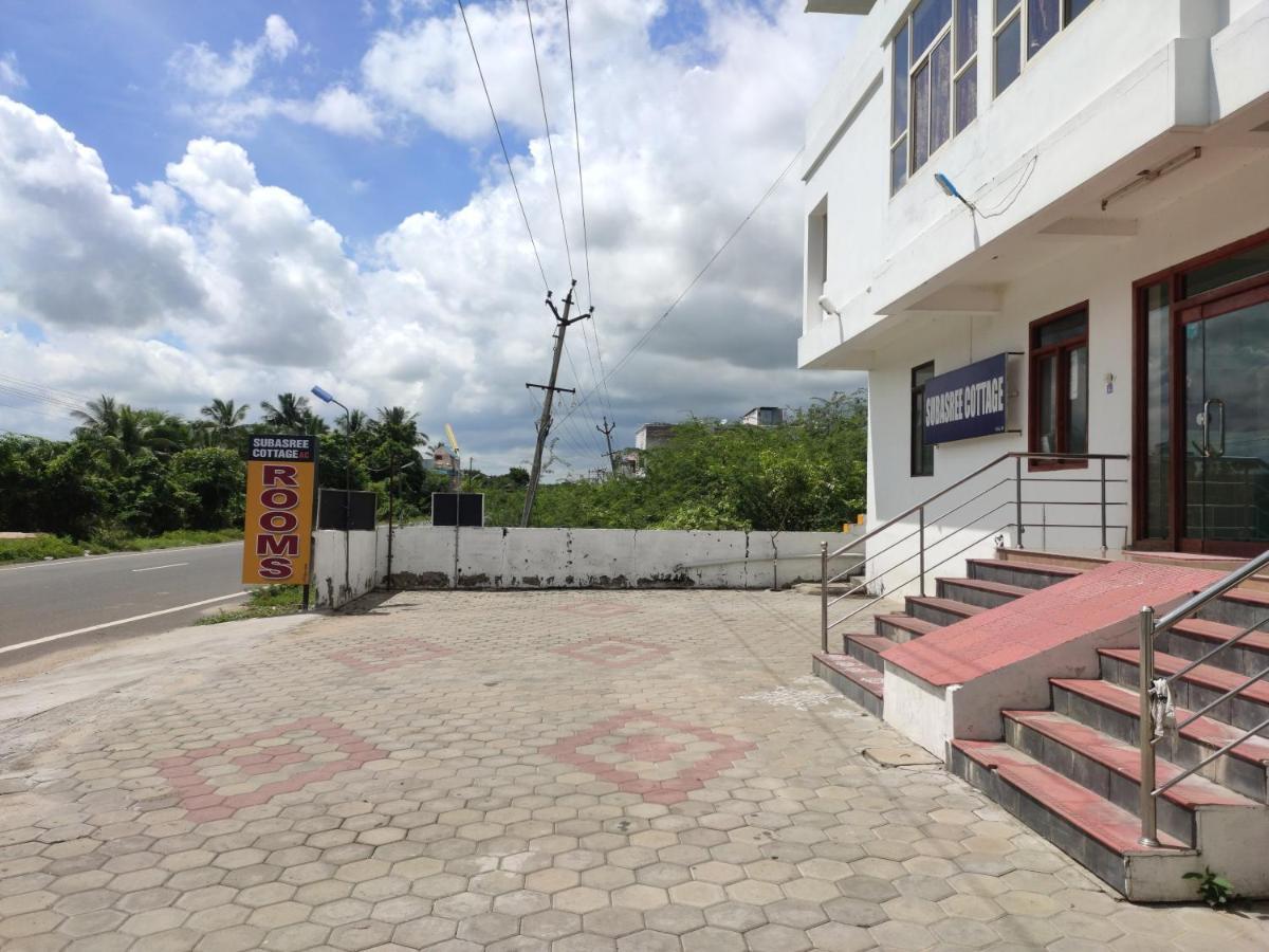 Subasree Cottage Tirunallar Buitenkant foto